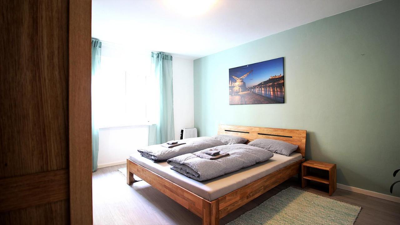 Helle und geräumige 3-Zimmer-Wohnung Würzburg Exterior foto